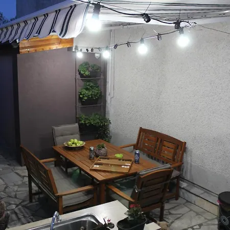 партерен Sunny Garden 아파트 *
