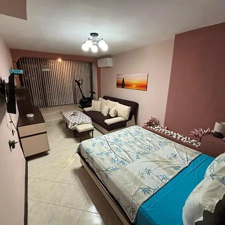 партерен Sunny Garden *