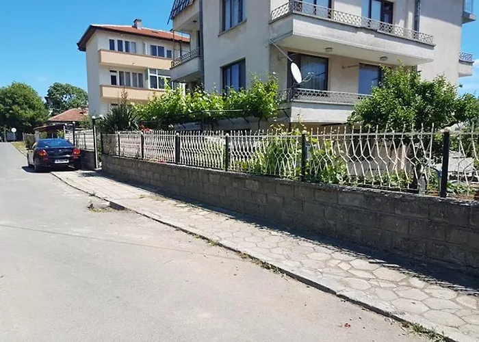 партерно студио * Ахтопол