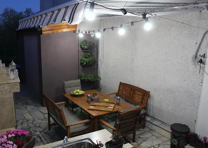 партерно студио Апартамент *